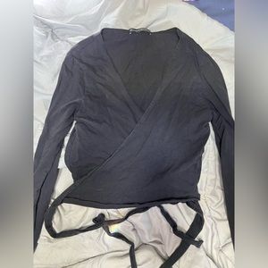 one size brandy melville cross over long sleeve